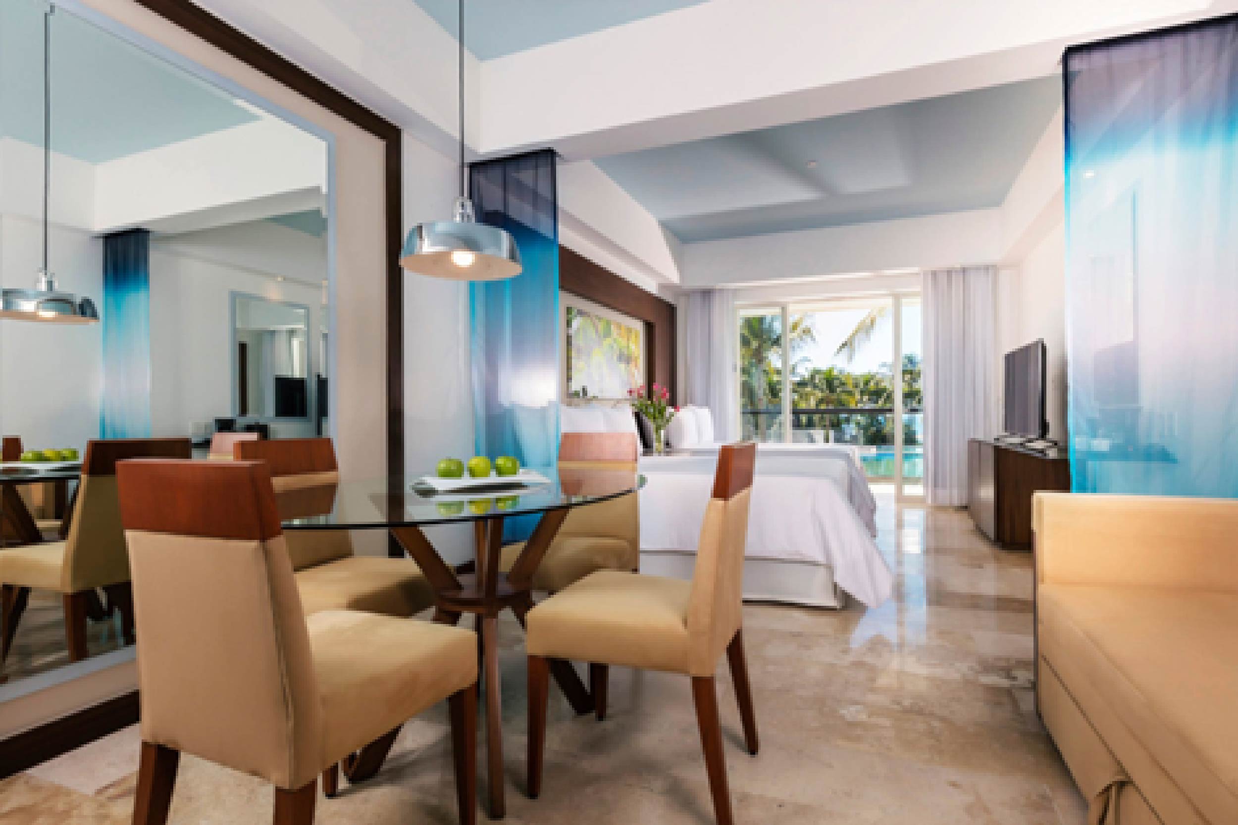 Junior Suite Pool View